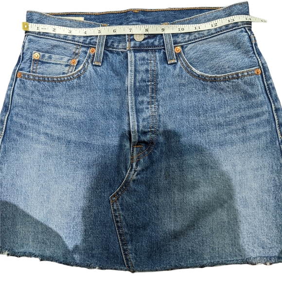 NWOT LEVi's Big E Denim skirt, cut off raw hem, button fly, vintage inspired - Picture 12 of 14